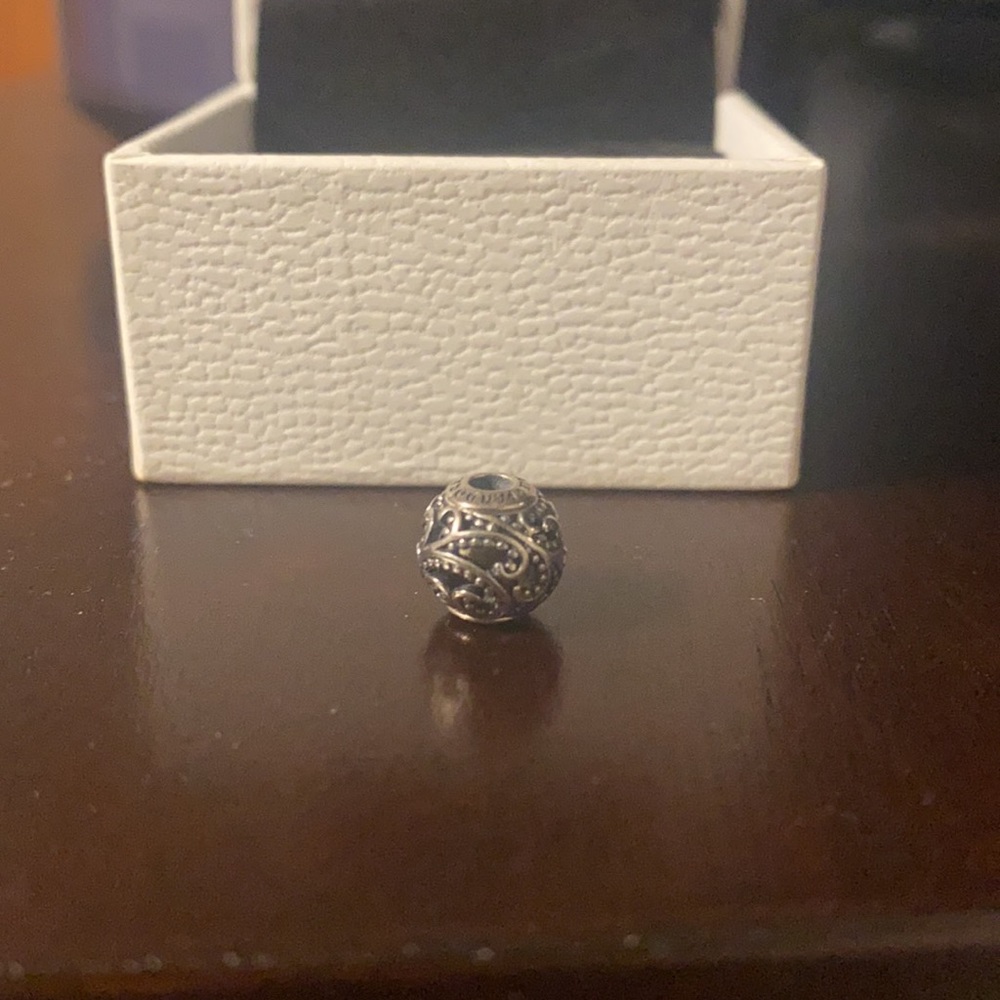Pandora Charm - Picture 2 of 3